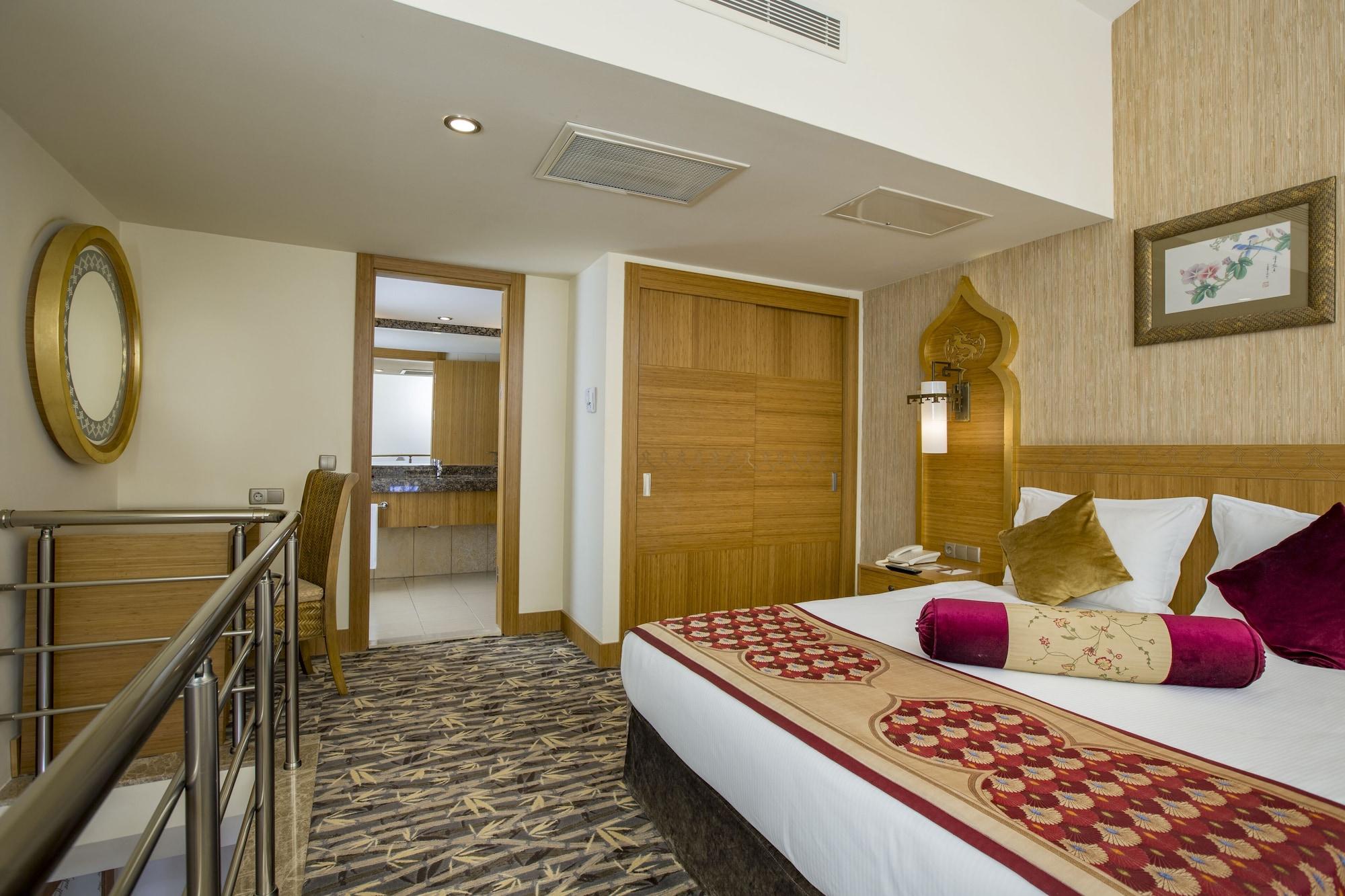 Royal Dragon Hotel Сиде Экстерьер фото