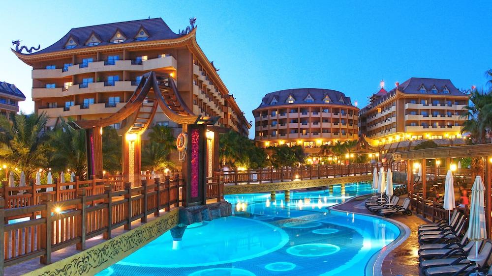 Royal Dragon Hotel Сиде Экстерьер фото