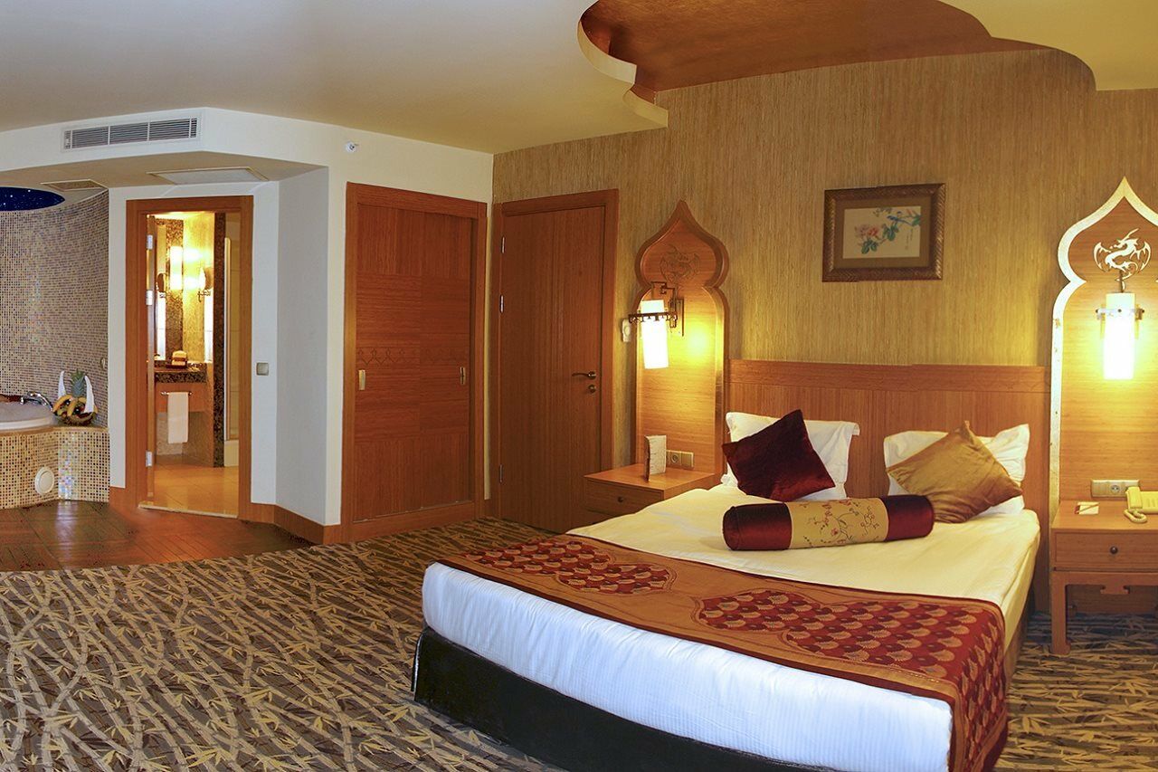 Royal Dragon Hotel Сиде Экстерьер фото